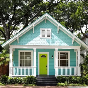 Aqua Oasis: A Florida Bungalow Delight