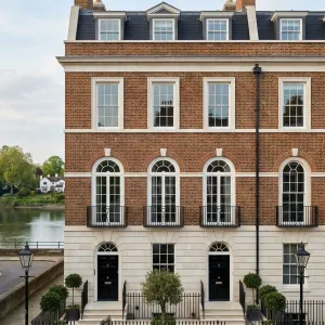 Riverside London Manor Townhouse