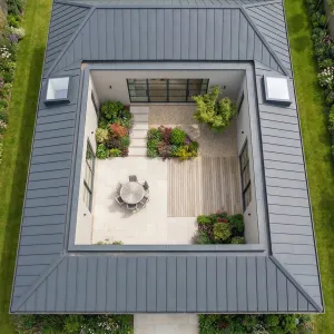 Central Garden Patio Courtyard Home