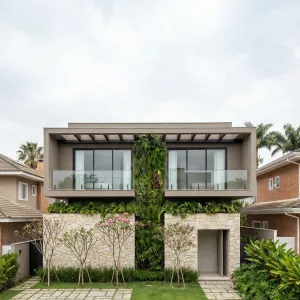 Verdant Spine Contemporary Family Facade