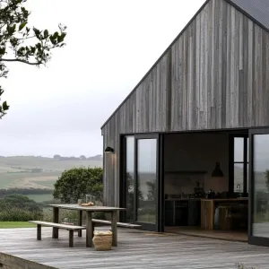 Chic Escape: Timber Clad Delight