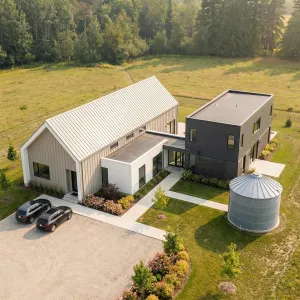 Fieldside Barn Loft With Modern Wing
