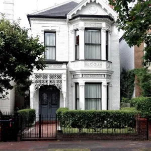 Victorian Elegance with a Hint of Melbourne Mischief