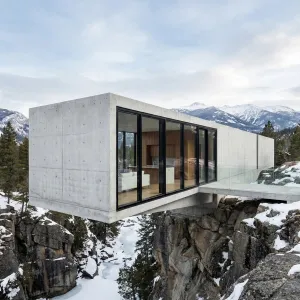 Canyon Hover Frostline Retreat