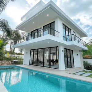 Splashy Cube of Modern Delight