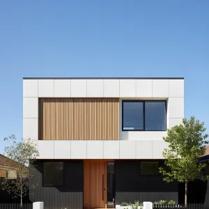 Panel-Balanced Urban Timber Frame