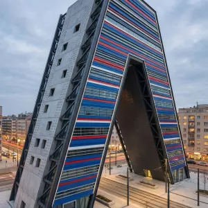 Triangulated Spectrum Passage Tower