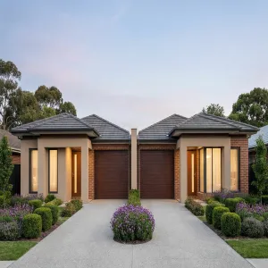 Lavender Courtyard Urban Duplex Oasis