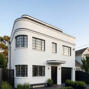 Monochrome Oceanliner Facade Deco Cottage