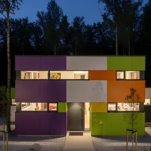 Candy-Panel Casa With Midnight Ribbon Glazing