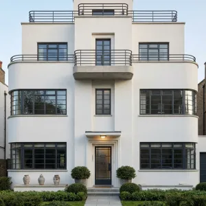 Tiered Balcony Liner Deco Townhouse