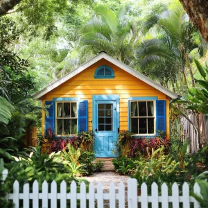 Charming Tropical Cottage Delight