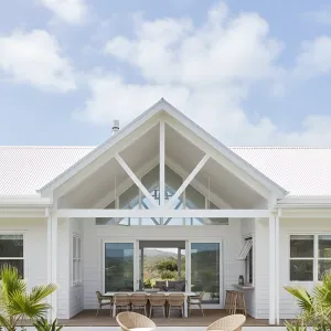Surf-Crisp Veranda Gable Haven
