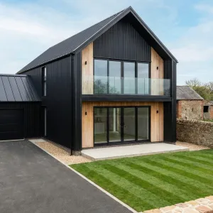 Barnside Haven With Sleek Black Cladding