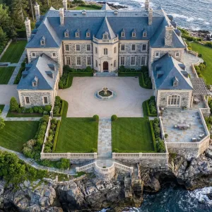 Clifftop Château Promenade Manor