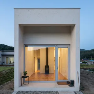 Valley Frame Minimal Micro Retreat