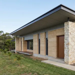 Horizon Edge Rammed Earth Hideaway