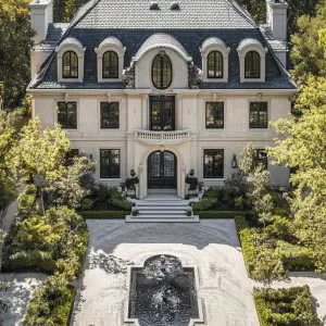 Opulent Elegance Nestled in Nature