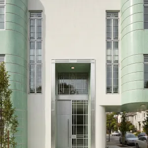 Mint Pillar Gateway Deco Townhouse