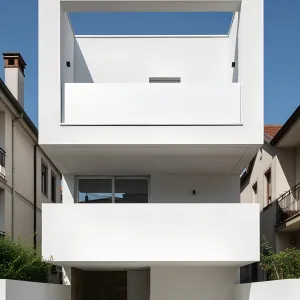 Cubic Dreamscape: Embracing Minimal Elegance