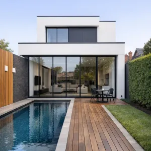 Poolside Cube Home With Quiet Courtyard