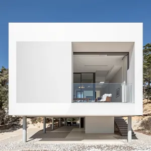 Beachfront Boxy Beauty