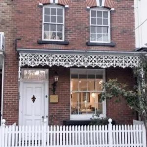 Charming Brick Haven with Melbourne’s Victorian Stitch