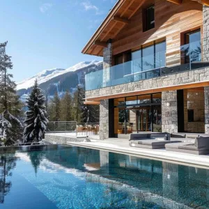 Multi-season Pool With Temperature Control