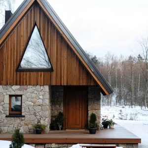 Peaked Paradise: Norway’s Triangle Tribute