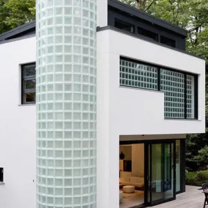 Glass Cube Getaway: The Sparkling Sanctuary