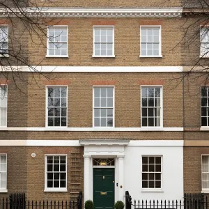 Georgian Townhouse With Symmetry