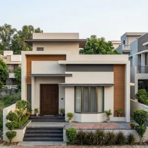 Layered Courtyard Bungalow With Cozy Front