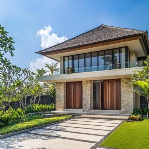 Sunlit Splendor: Bali’s Stone-Edged Retreat