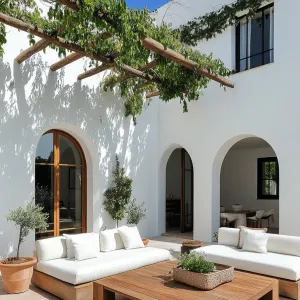 Sunny Spanish Courtyard Oasis