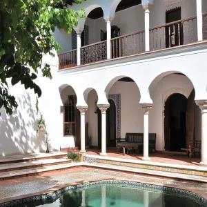 Elegant Spanish Courtyard Oasis
