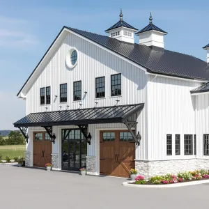 Barn-tastic Beauty with a Dash of Workshop Wizardry